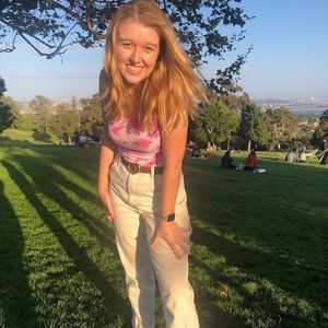 Meet your Posher, Madeline